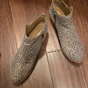 lucky brand sesame persian leopard booties sz 9.5M